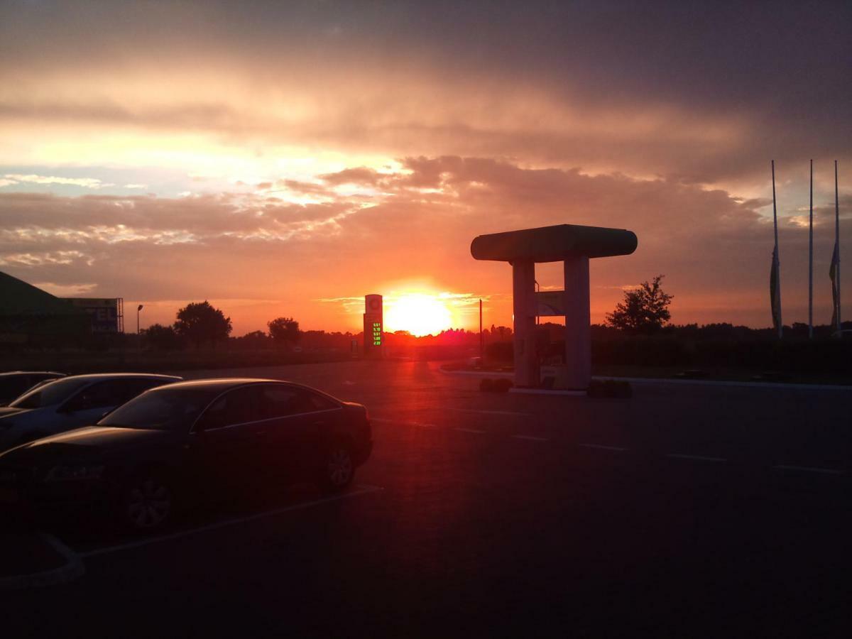 Sawik Dziekanowice Motel Lednogora Bagian luar foto
